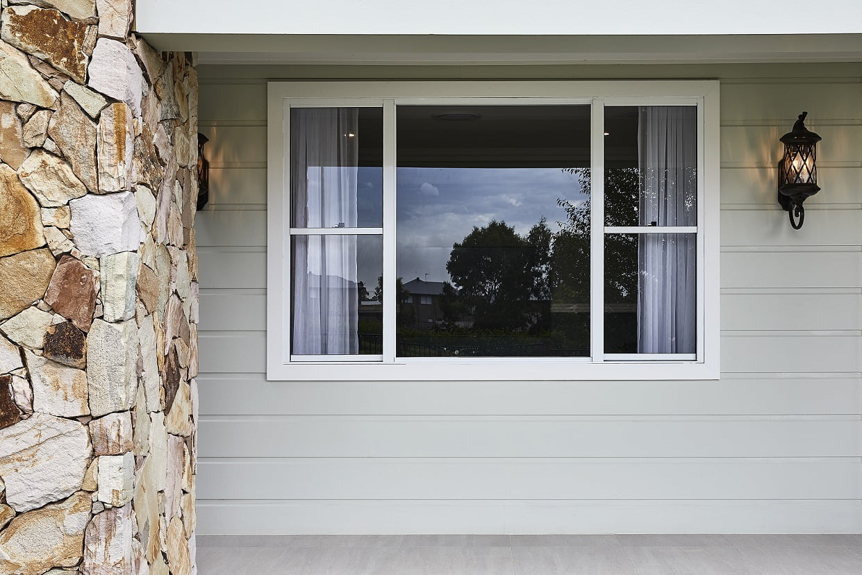 Horizon double hung windows in Pearl White