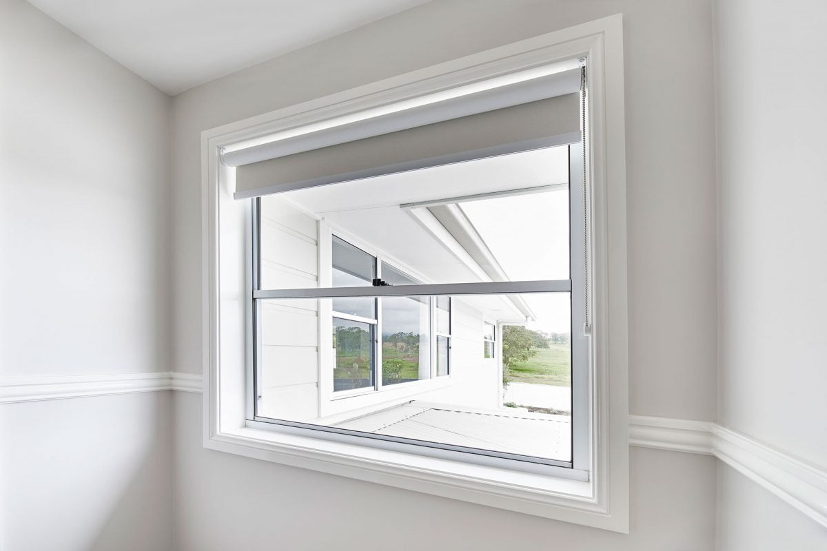 Horizon double hung window