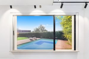 Centor retractable screen/shade mesh