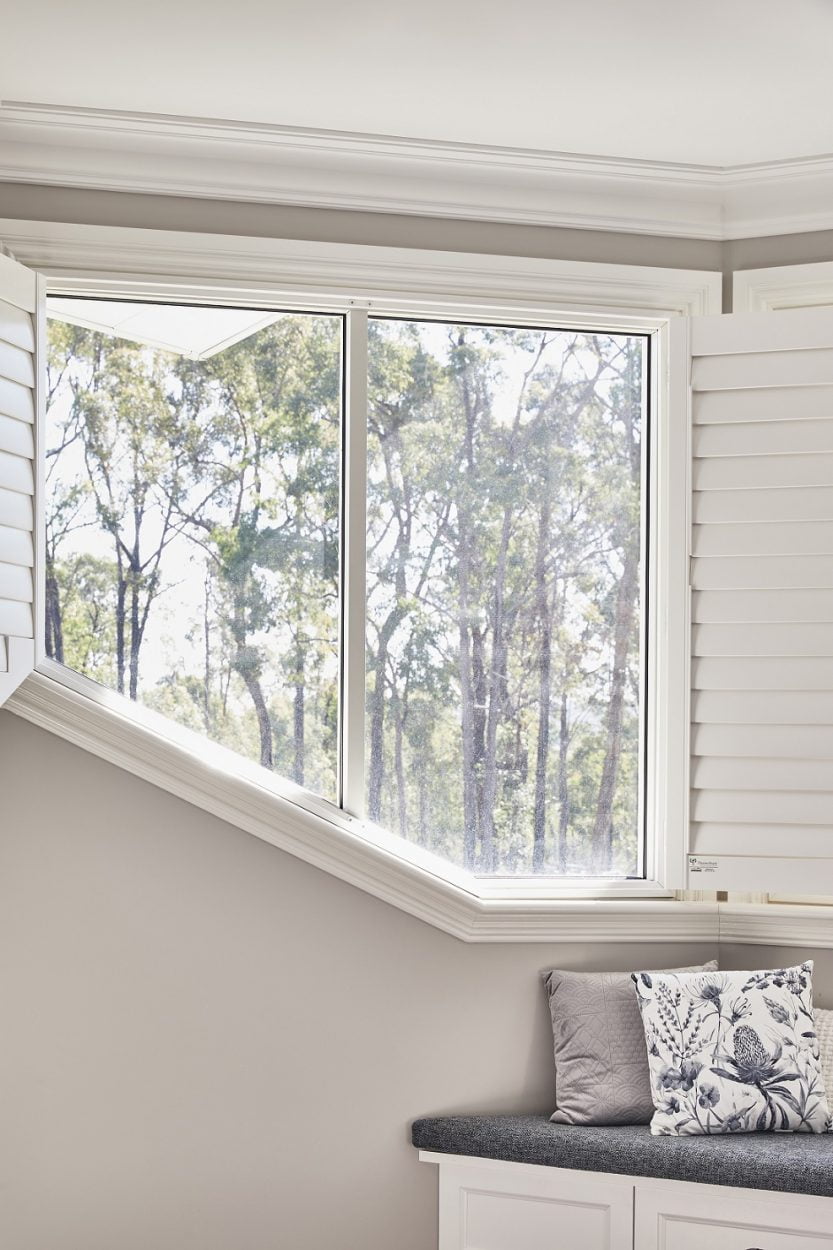 Custom design corner window