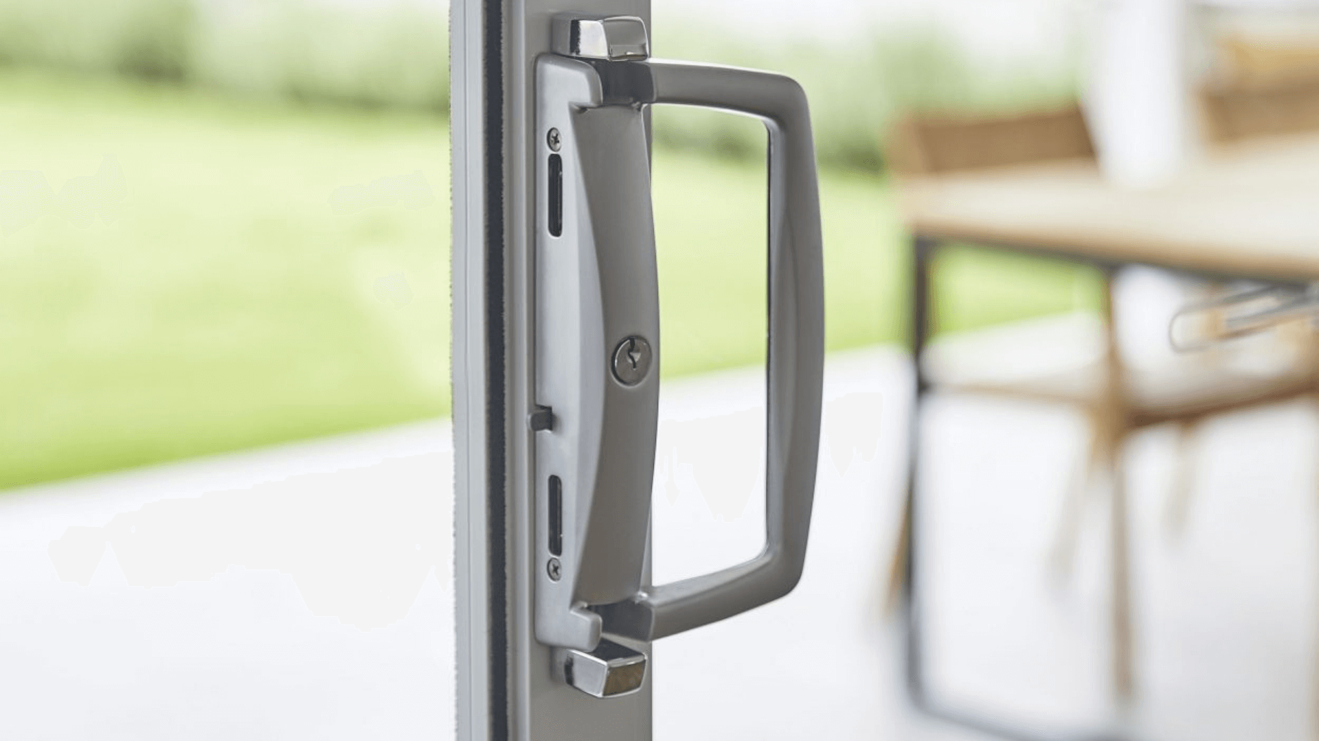 sliding-door-and-handle