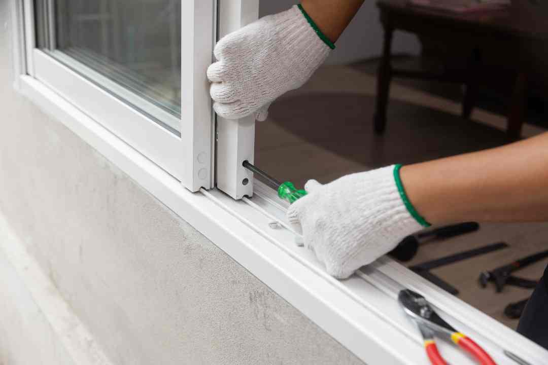 Unscrewing Window on Sliding Window Track